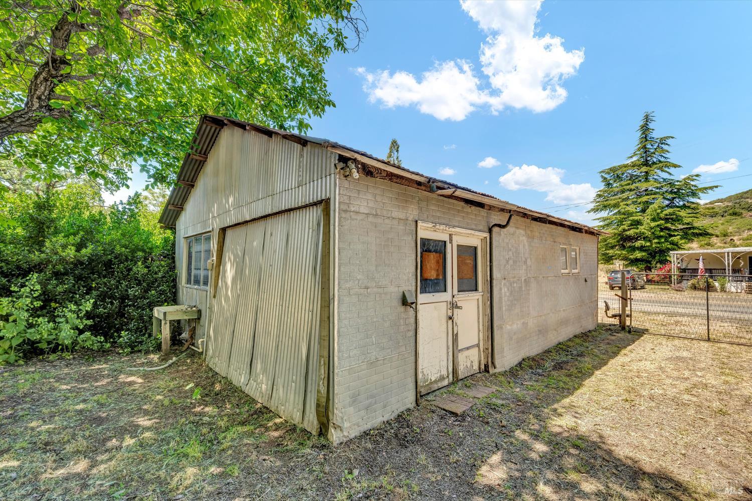Detail Gallery Image 19 of 28 For 21345 Bush St, Middletown,  CA 95461 - 2 Beds | 1 Baths