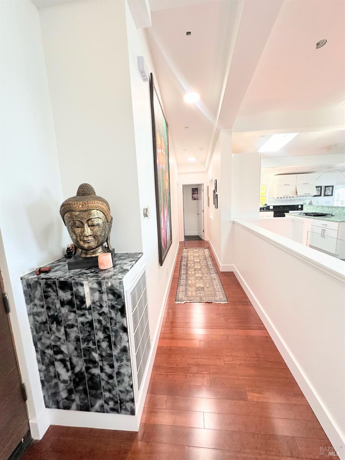 Detail Gallery Image 4 of 53 For 5148 E Paradise Dr, Corte Madera,  CA 94925 - 5 Beds | 5 Baths