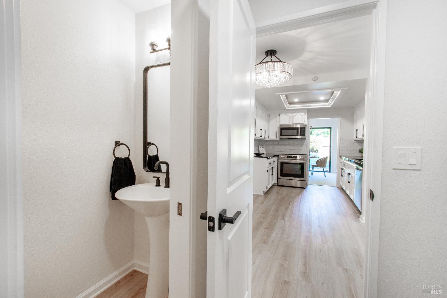 Detail Gallery Image 21 of 51 For 1986 Larchmont Cir, Fairfield,  CA 94534 - 3 Beds | 2/1 Baths