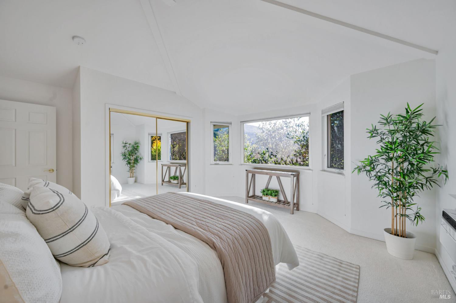 Detail Gallery Image 38 of 60 For 55 Tamalpais Rd, Kentfield,  CA 94904 - 4 Beds | 4 Baths