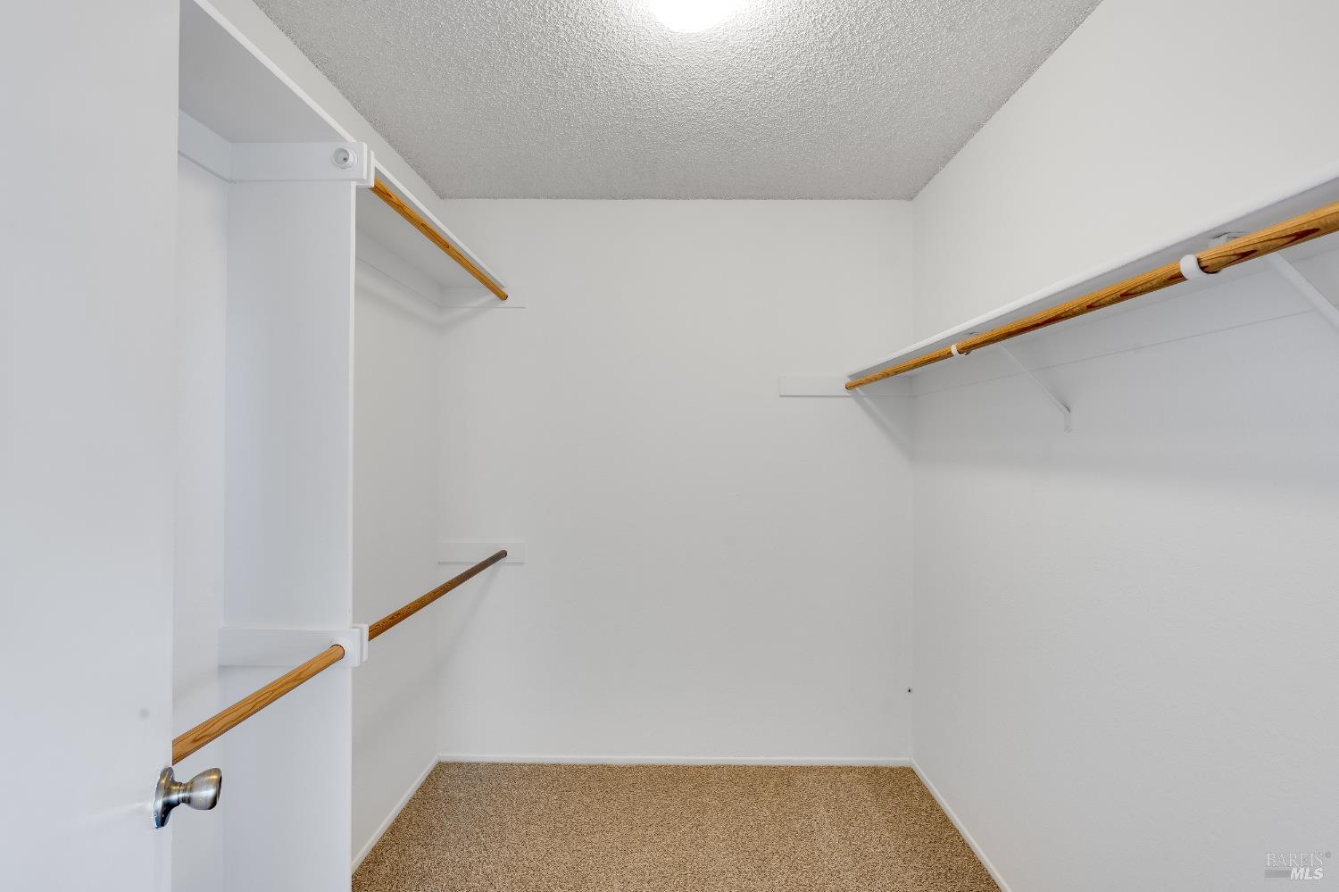 Detail Gallery Image 23 of 33 For 2000 Clearview Cir, Benicia,  CA 94510 - 3 Beds | 2/1 Baths