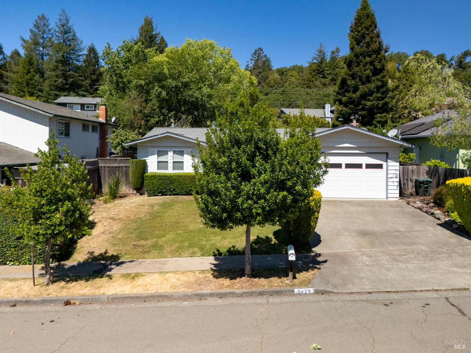Detail Gallery Image 42 of 52 For 3429 Castlerock Ct, Santa Rosa,  CA 95404 - 4 Beds | 2 Baths