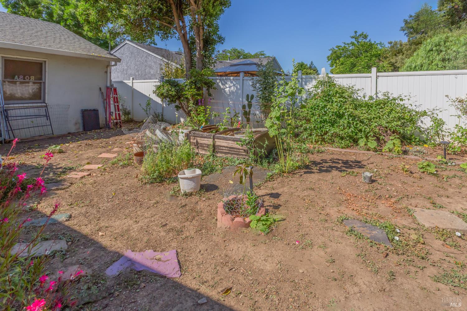 Detail Gallery Image 26 of 31 For 1812 Utah St, Fairfield,  CA 94533 - 2 Beds | 1 Baths