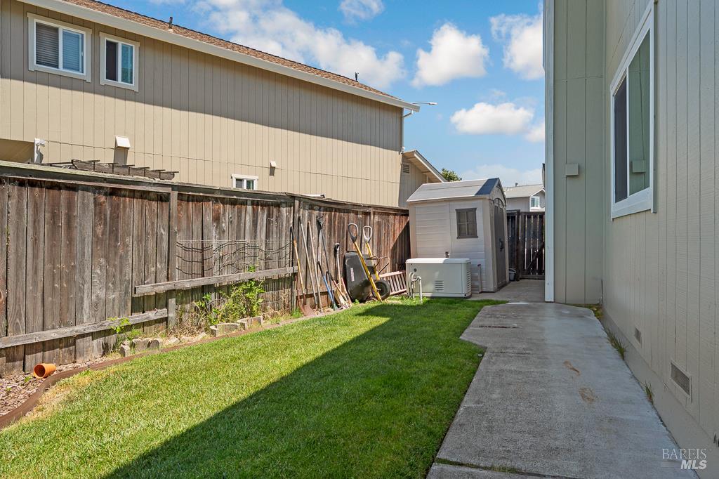 Detail Gallery Image 41 of 46 For 1405 Montana Pl, Rohnert Park,  CA 94928 - 4 Beds | 2/1 Baths