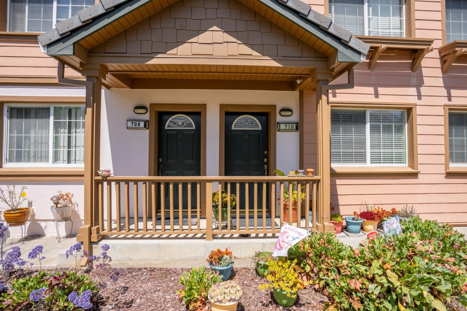 Detail Gallery Image 2 of 18 For 710 Daniels Ave, Vallejo,  CA 94590 - 2 Beds | 1 Baths