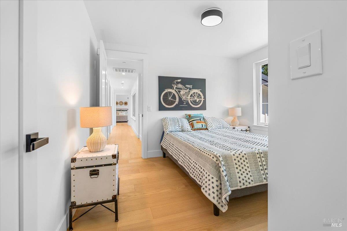 Detail Gallery Image 36 of 64 For 22 Cedar Ave, Kentfield,  CA 94904 - 5 Beds | 5 Baths