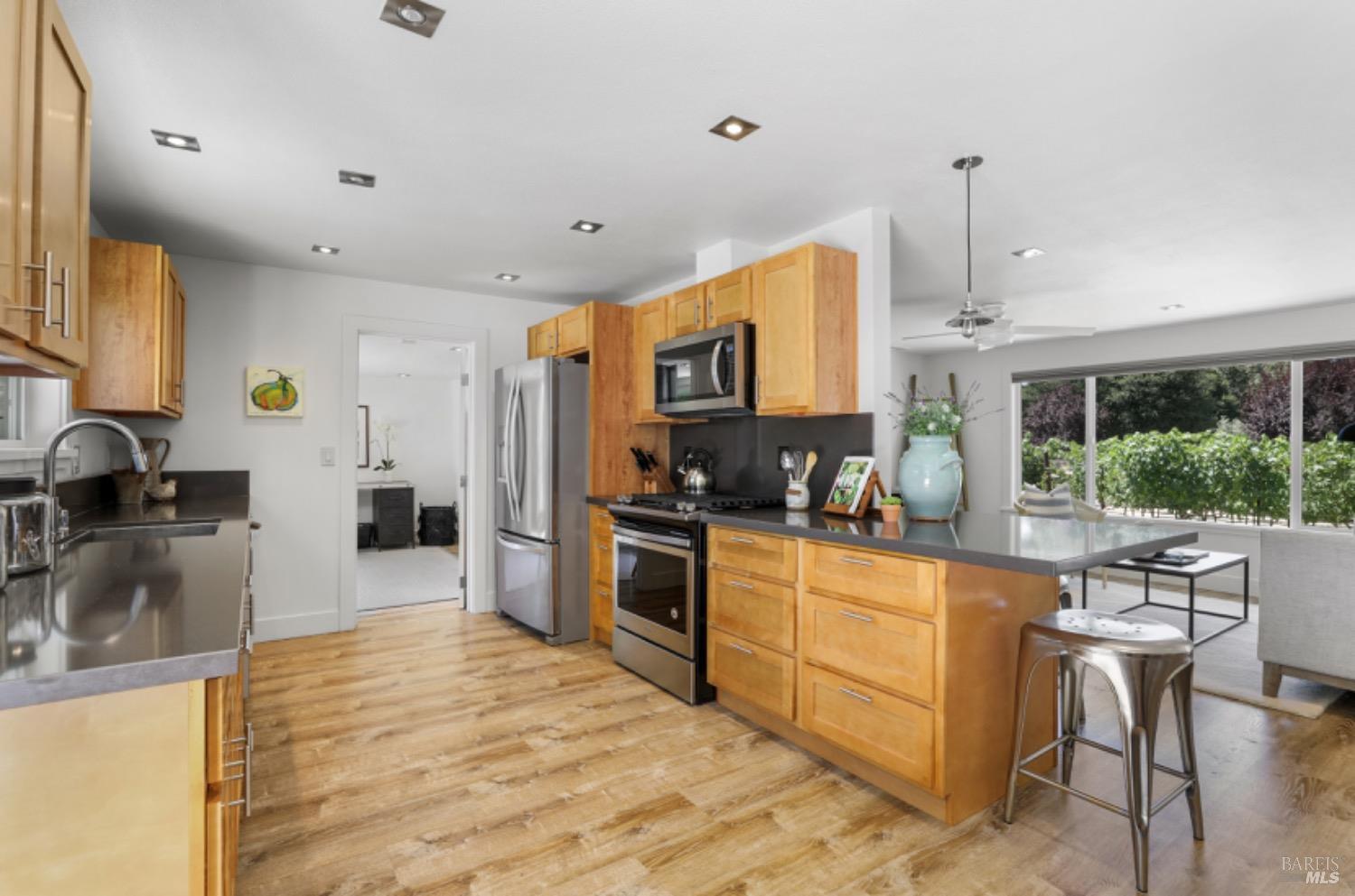 Detail Gallery Image 49 of 70 For 1067 Darms Ln, Napa,  CA 94558 - 5 Beds | 3 Baths