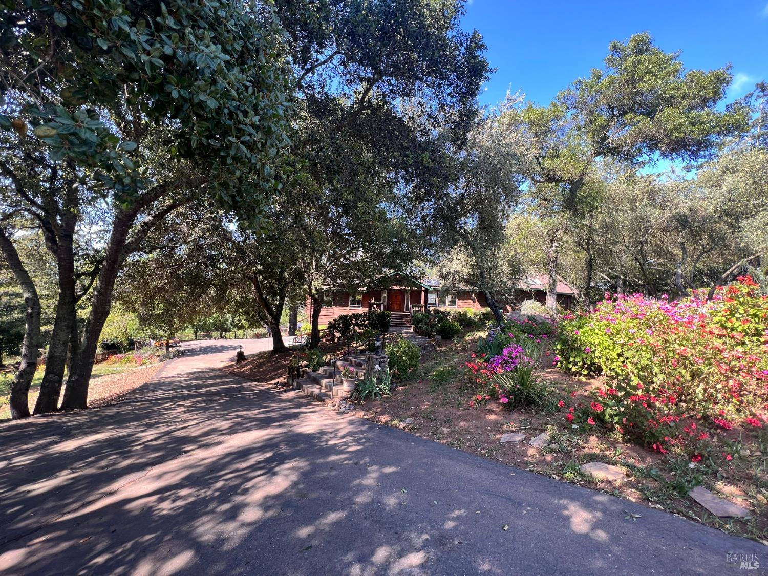 Detail Gallery Image 23 of 33 For 4383 Parker Hill Rd, Santa Rosa,  CA 95404 - 3 Beds | 3 Baths