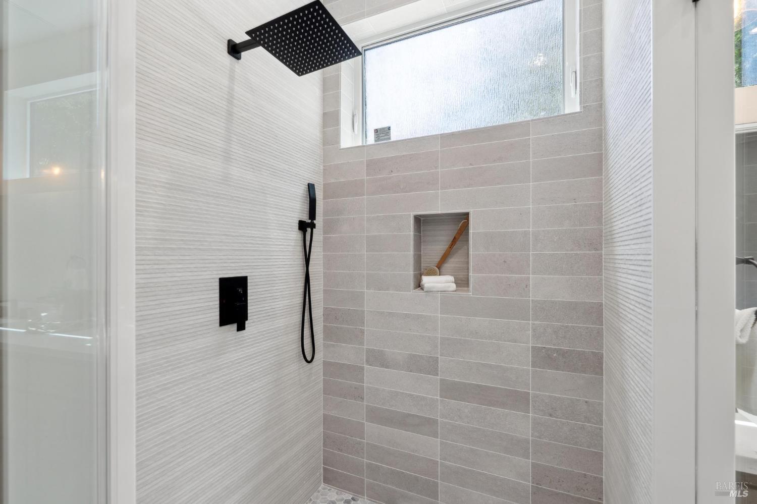 Detail Gallery Image 31 of 56 For 745 Redwood Rd, San Anselmo,  CA 94960 - 4 Beds | 3/1 Baths