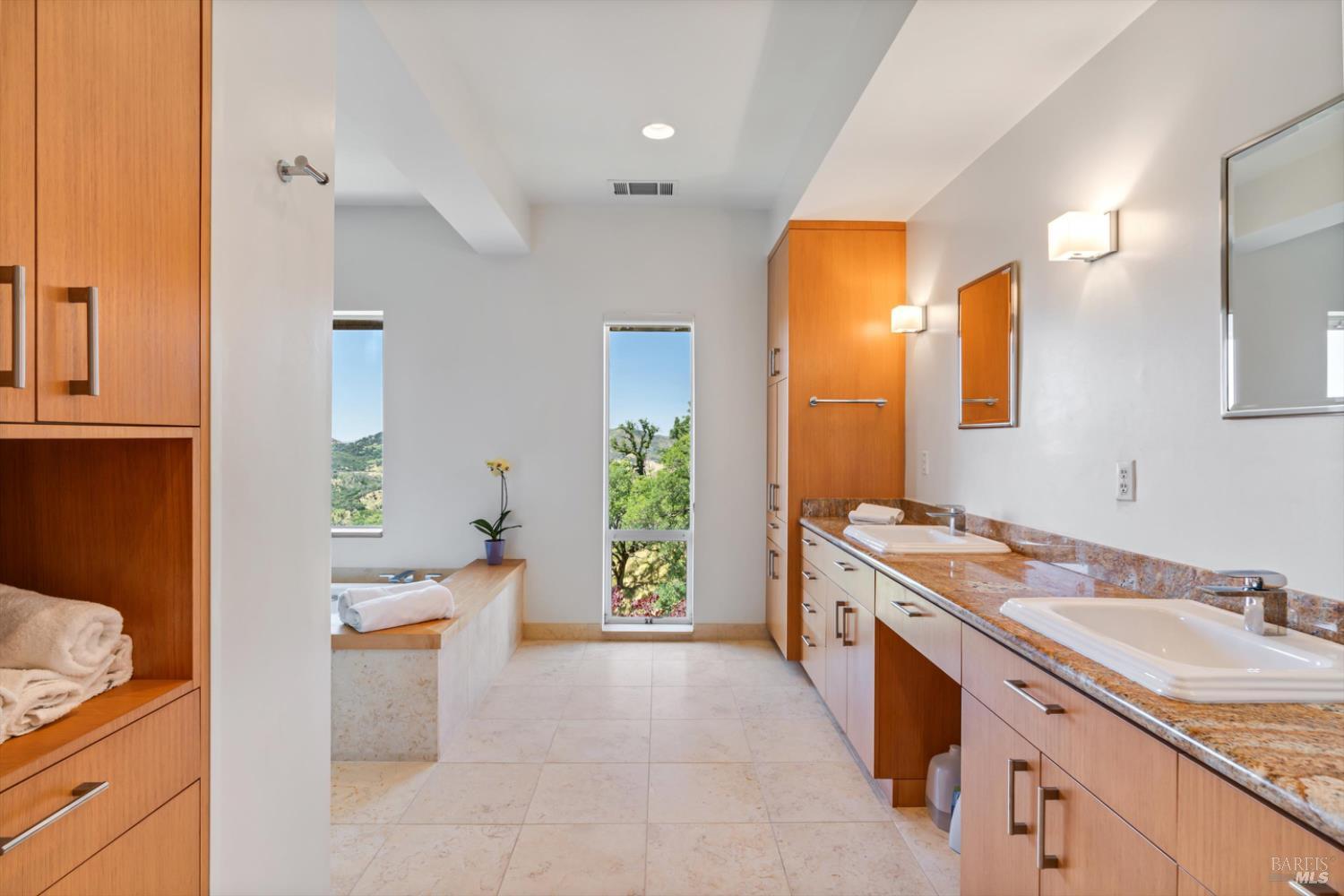 Detail Gallery Image 38 of 54 For 48 Longhorn Ridge Rd, Napa,  CA 94558 - 3 Beds | 3/1 Baths