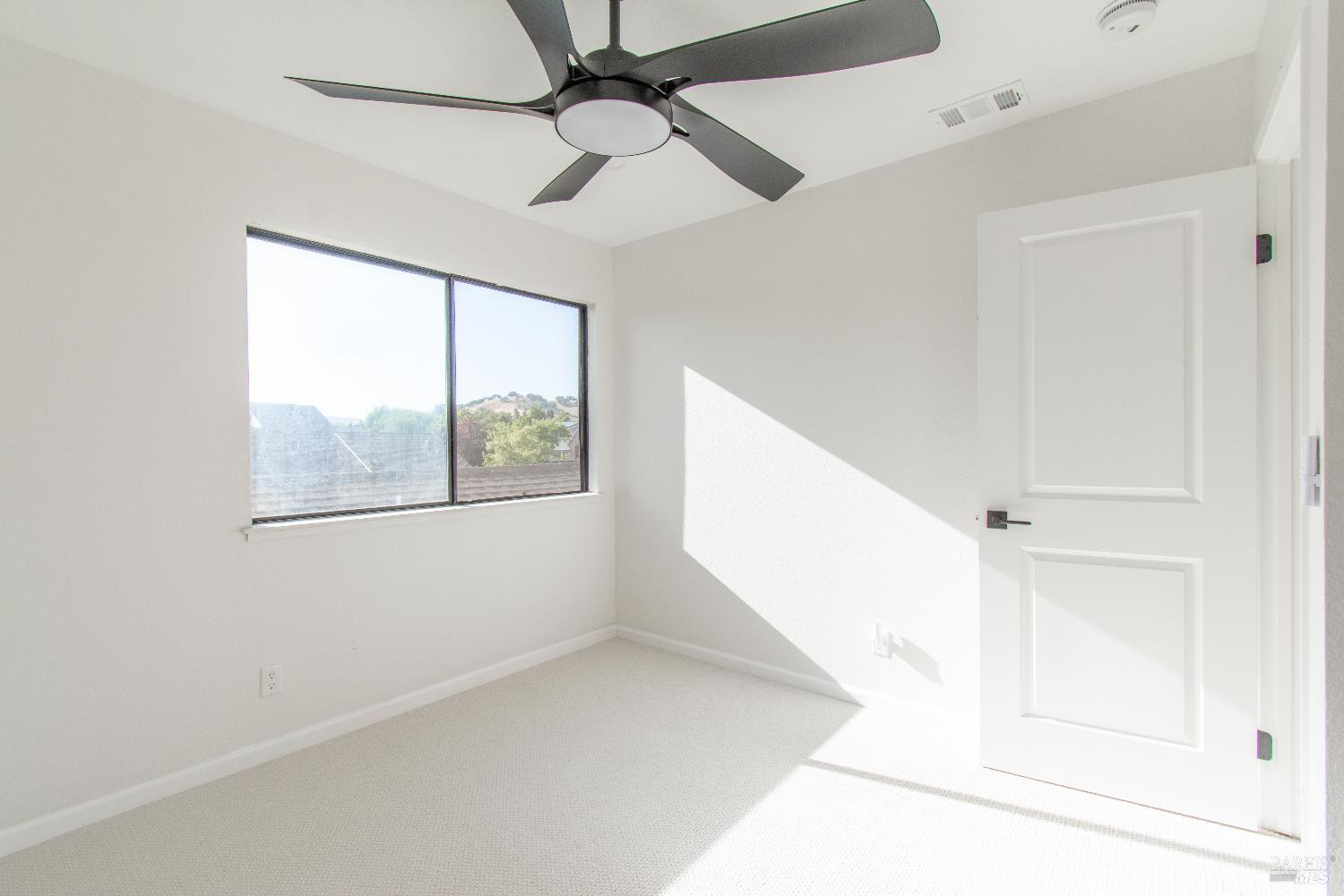 Detail Gallery Image 37 of 51 For 1986 Larchmont Cir, Fairfield,  CA 94534 - 3 Beds | 2/1 Baths