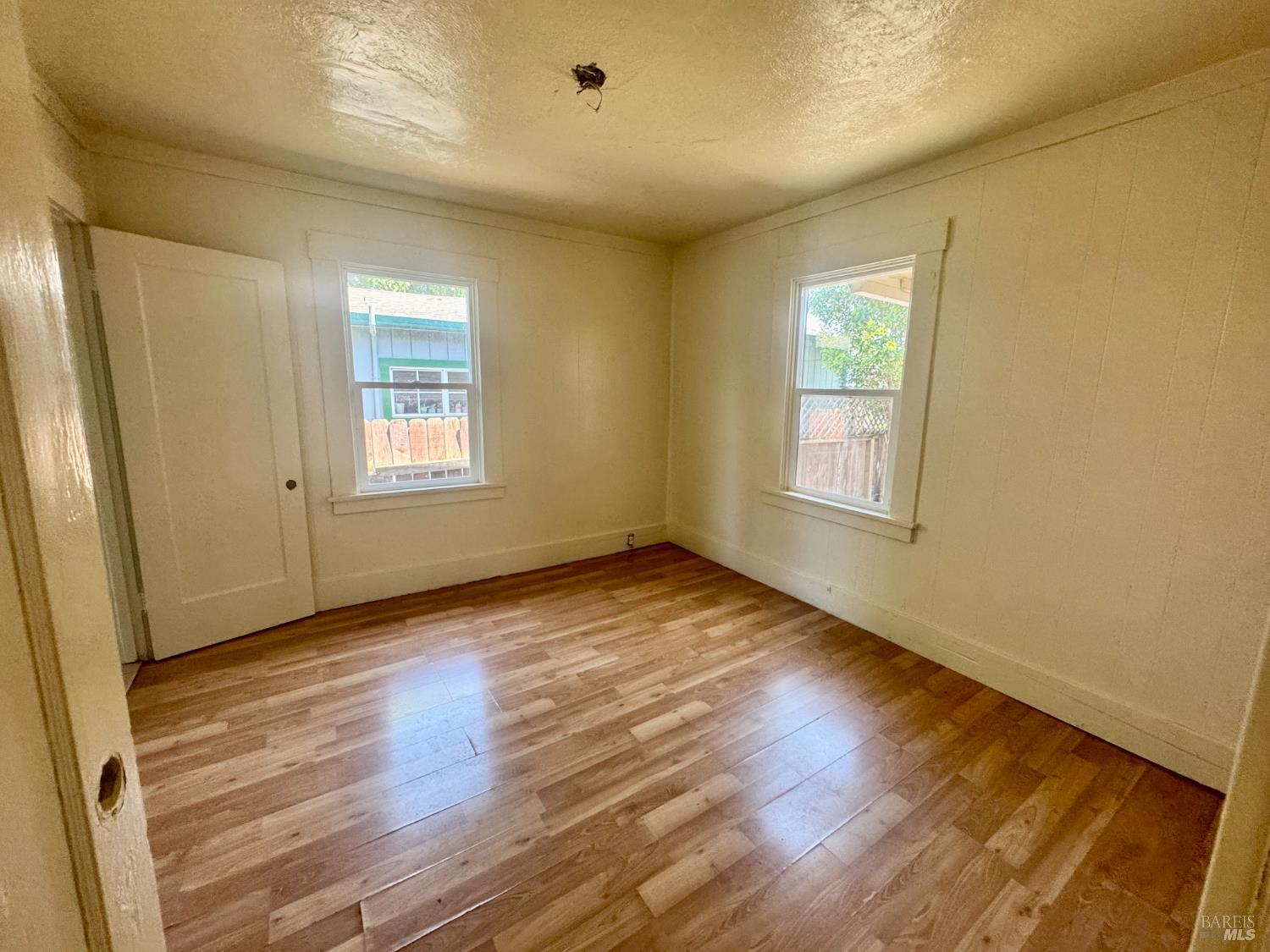 Detail Gallery Image 11 of 23 For 514 Earle St, Santa Rosa,  CA 95404 - 3 Beds | 2 Baths