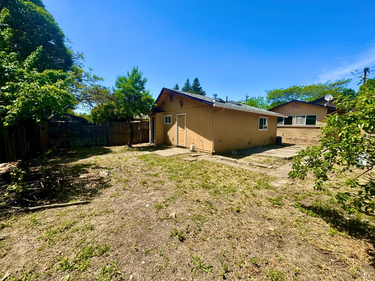 Detail Gallery Image 22 of 23 For 514 Earle St, Santa Rosa,  CA 95404 - 3 Beds | 2 Baths