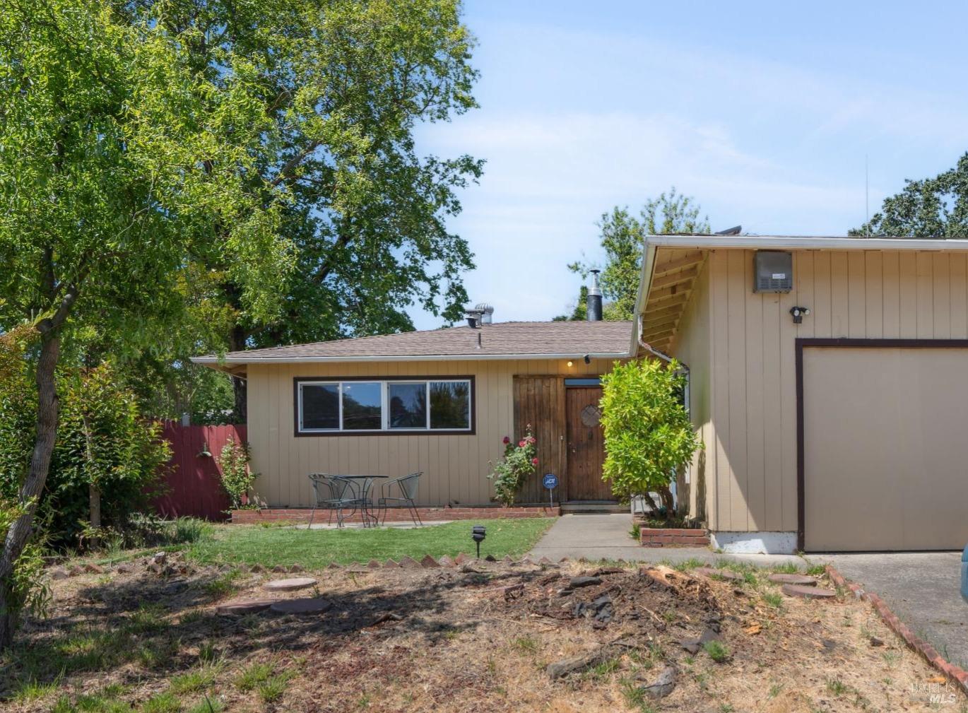 Detail Gallery Image 1 of 10 For 1205 Cambridge St, Novato,  CA 94947 - 3 Beds | 2 Baths