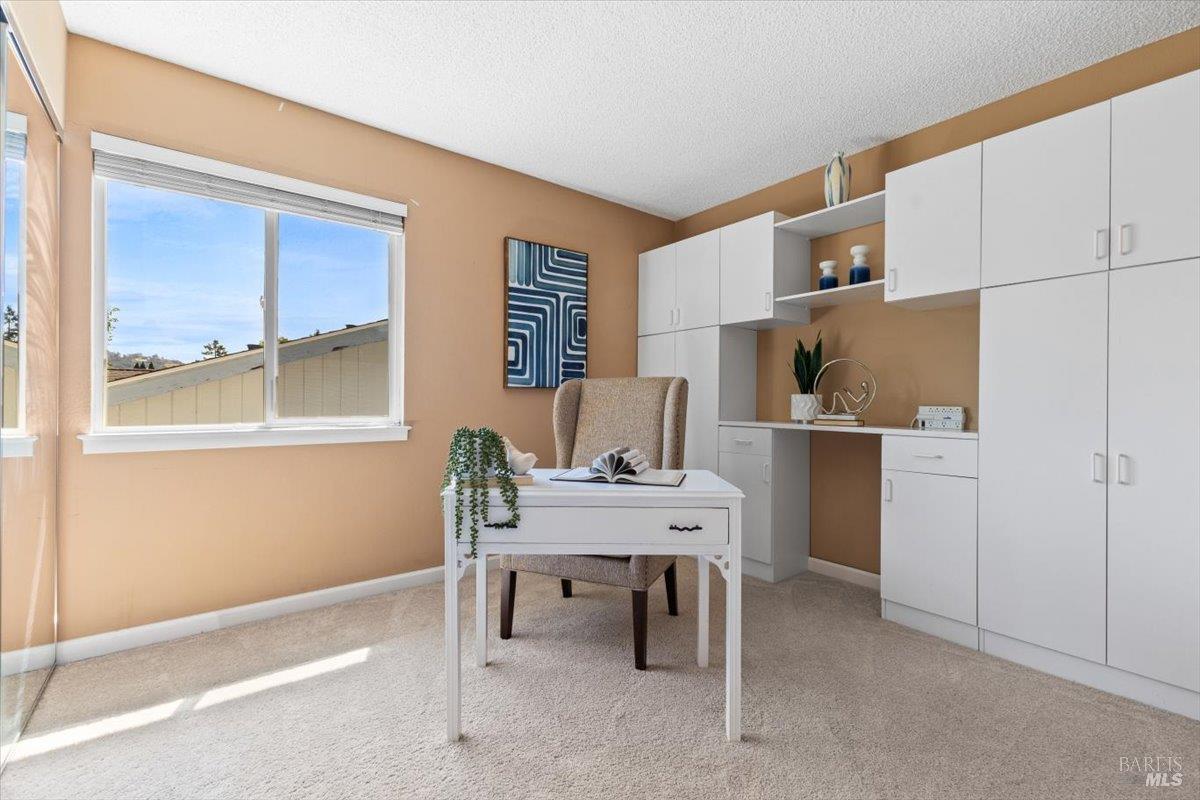 Detail Gallery Image 31 of 56 For 1503 Galaxy Ct, Rohnert Park,  CA 94928 - 4 Beds | 2/1 Baths