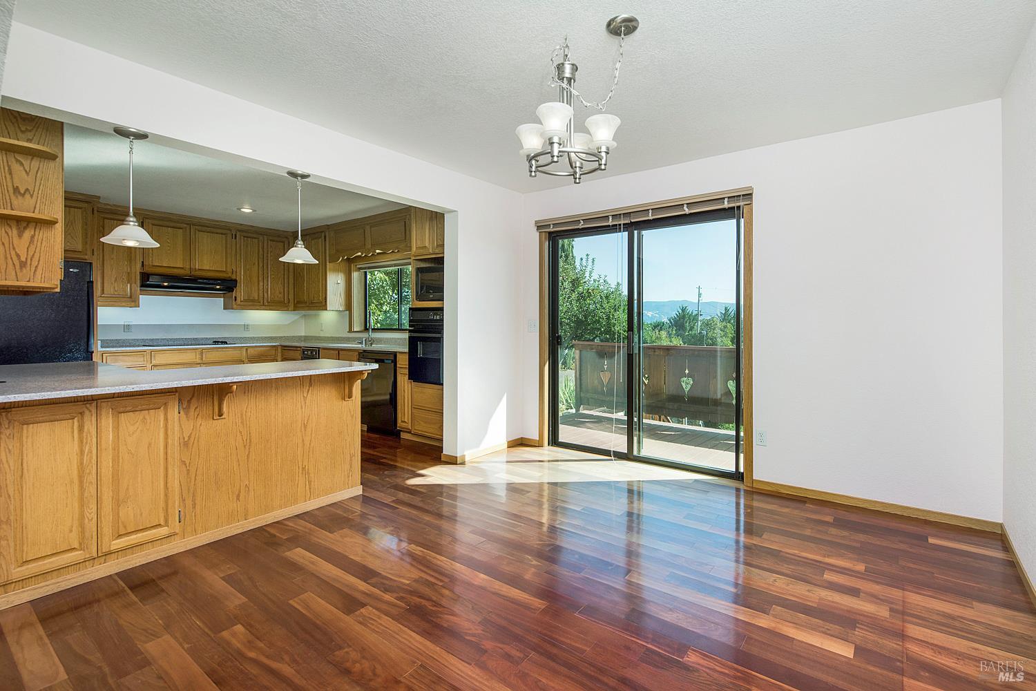 Detail Gallery Image 7 of 36 For 1524 Martin St, Lakeport,  CA 95453 - 4 Beds | 3 Baths