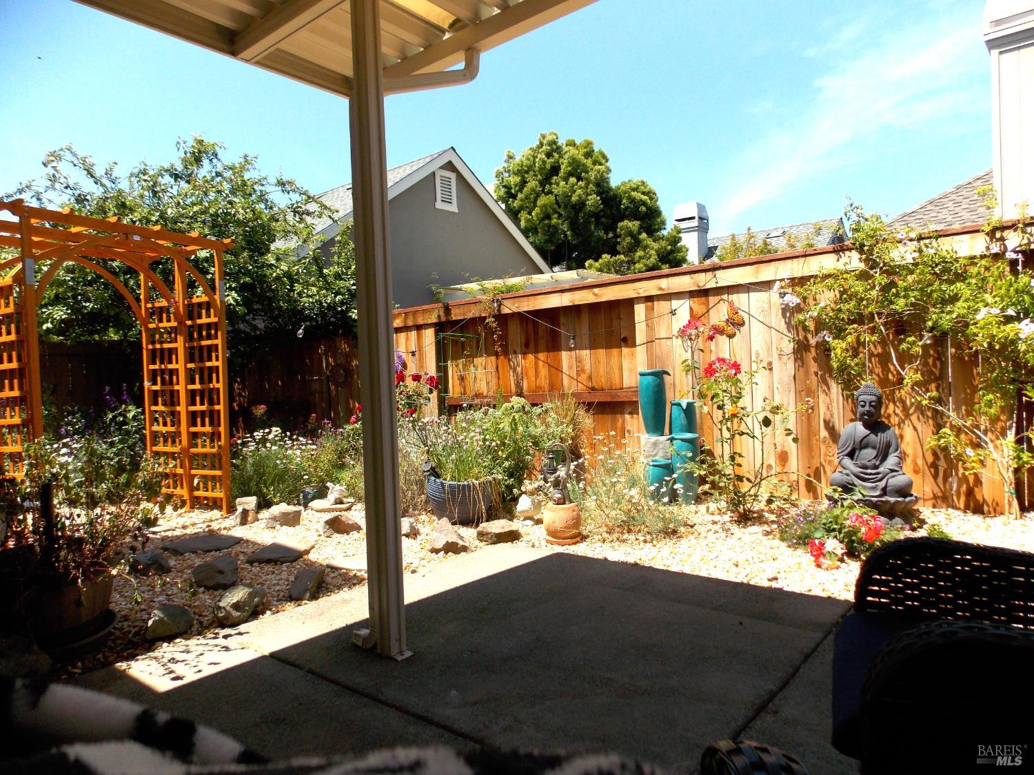 Detail Gallery Image 27 of 36 For 834 Glen Miller Dr, Windsor,  CA 95492 - 2 Beds | 2 Baths