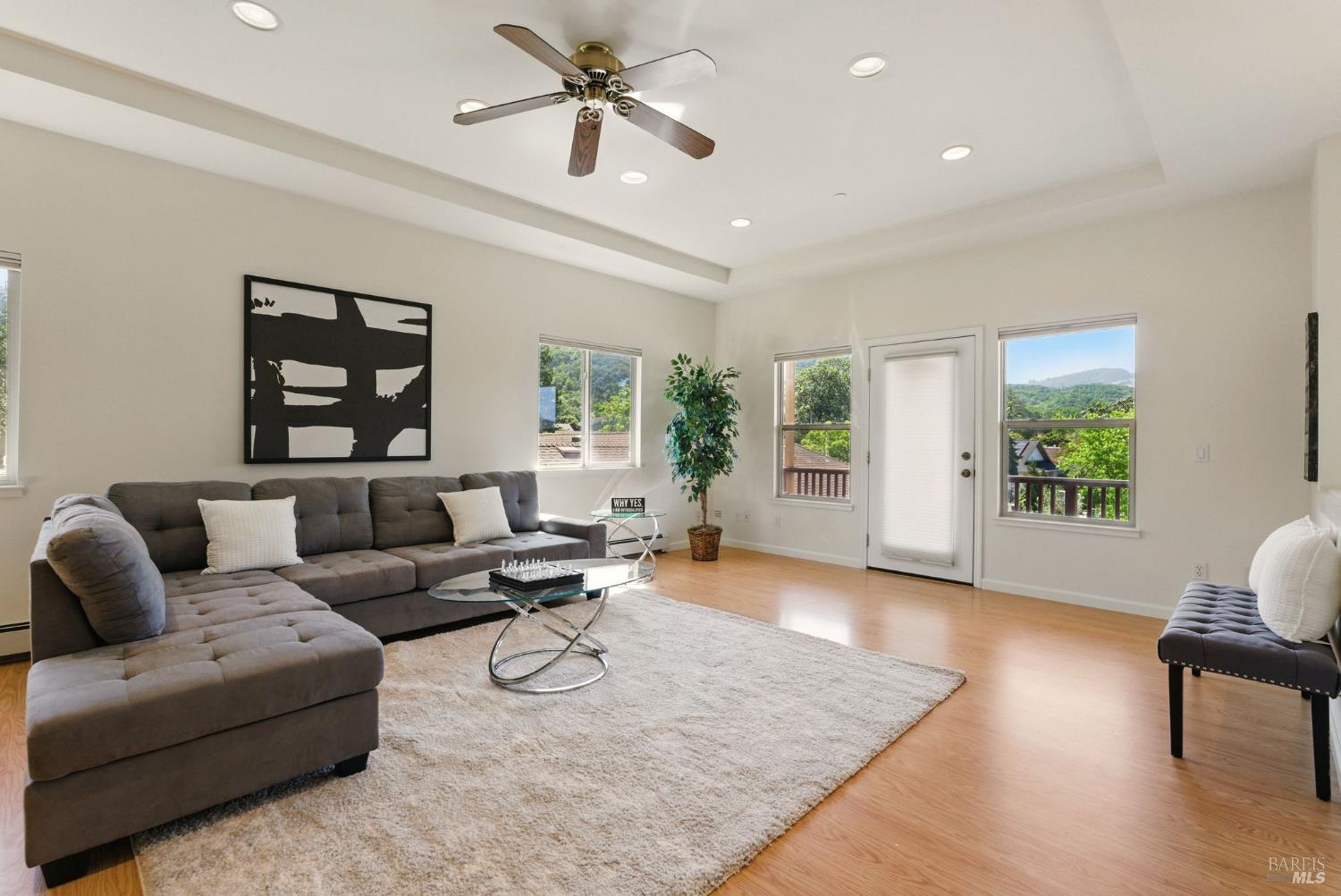 Detail Gallery Image 41 of 61 For 4620 Morris Ct, Santa Rosa,  CA 95405 - 4 Beds | 3 Baths