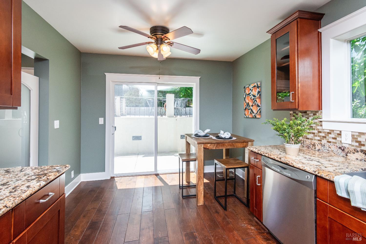 Detail Gallery Image 17 of 53 For 225 Berna Ave, Napa,  CA 94559 - 3 Beds | 2/1 Baths