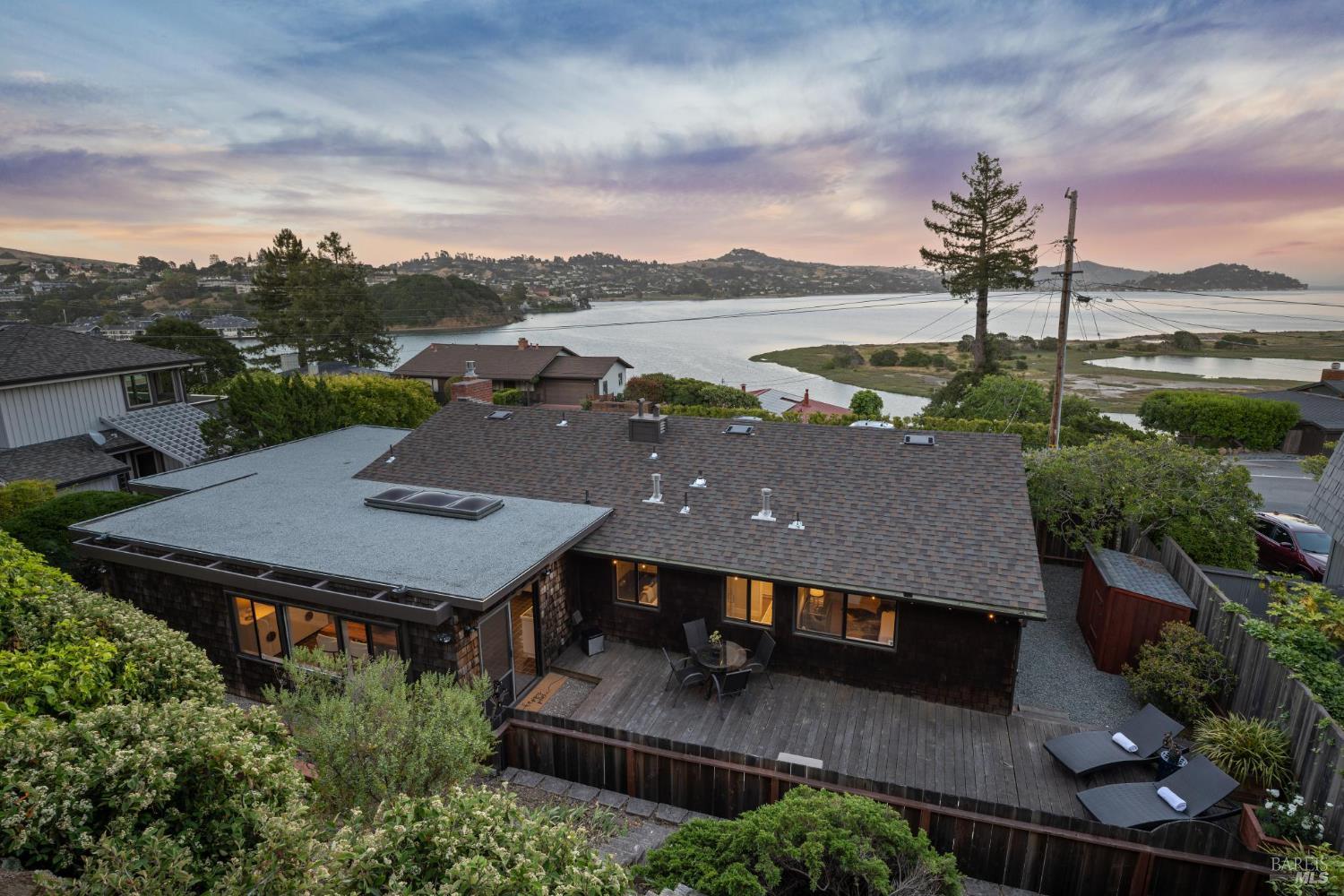 Detail Gallery Image 25 of 28 For 308 E Strawberry Dr, Mill Valley,  CA 94941 - 3 Beds | 2 Baths