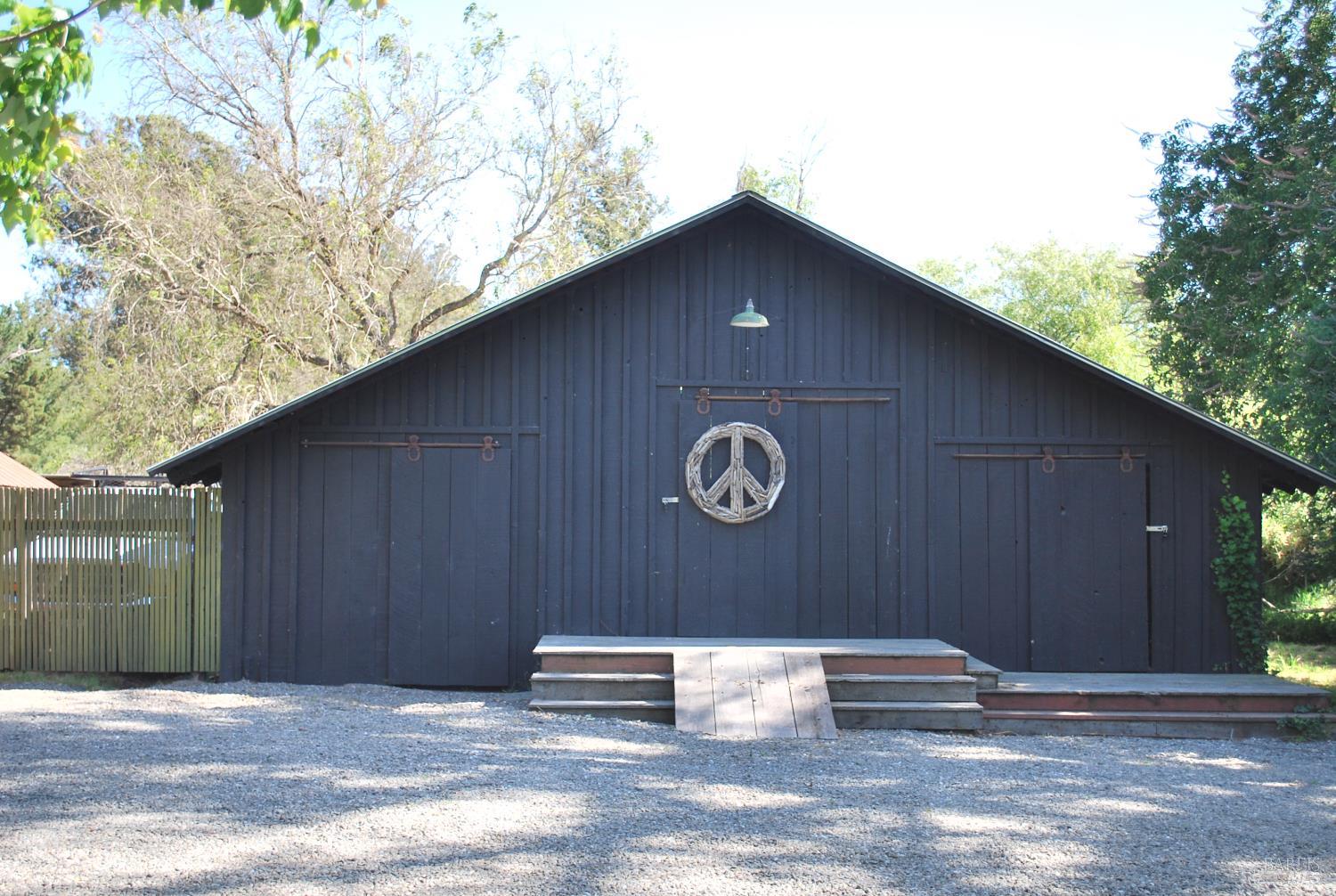 Detail Gallery Image 34 of 50 For 1801 Bodega Ave, Petaluma,  CA 94952 - 5 Beds | 2/1 Baths