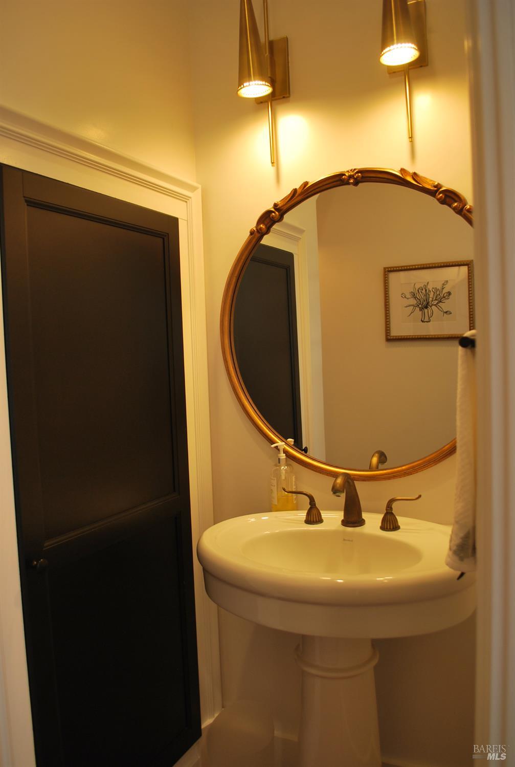 Detail Gallery Image 20 of 50 For 1801 Bodega Ave, Petaluma,  CA 94952 - 5 Beds | 2/1 Baths