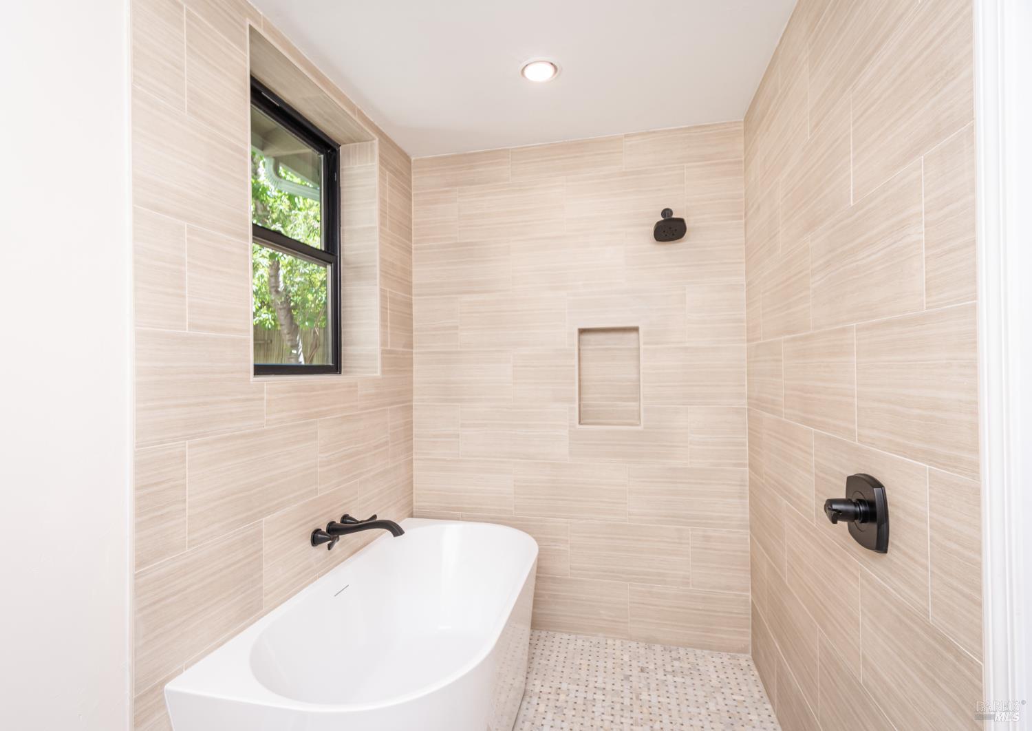 Detail Gallery Image 40 of 79 For 1043 La Quinta Ct, Napa,  CA 94559 - 4 Beds | 3/1 Baths