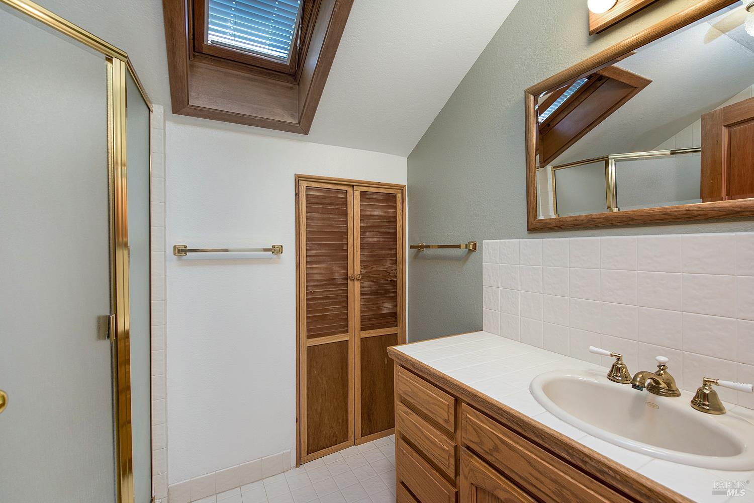 Detail Gallery Image 19 of 36 For 1524 Martin St, Lakeport,  CA 95453 - 4 Beds | 3 Baths
