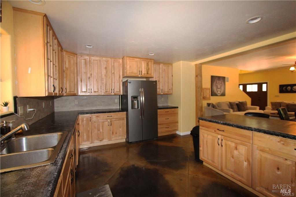 Detail Gallery Image 12 of 60 For 7497 Harrington Flat Rd, Kelseyville,  CA 95451 - 5 Beds | 3 Baths