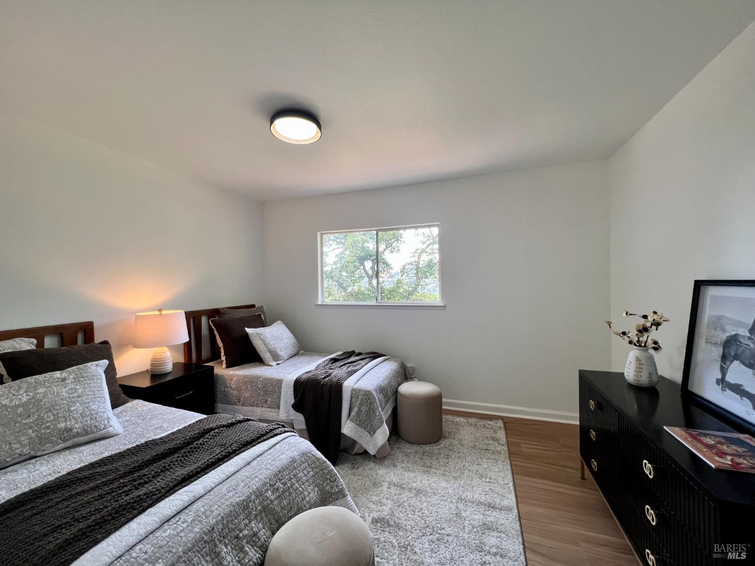 Detail Gallery Image 14 of 33 For 4383 Parker Hill Rd, Santa Rosa,  CA 95404 - 3 Beds | 3 Baths