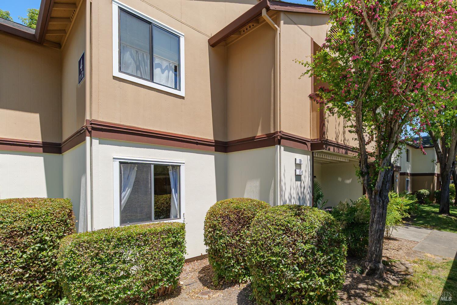 Detail Gallery Image 3 of 23 For 8201 Camino Colegio Unkn #17,  Rohnert Park,  CA 94928 - 2 Beds | 2 Baths