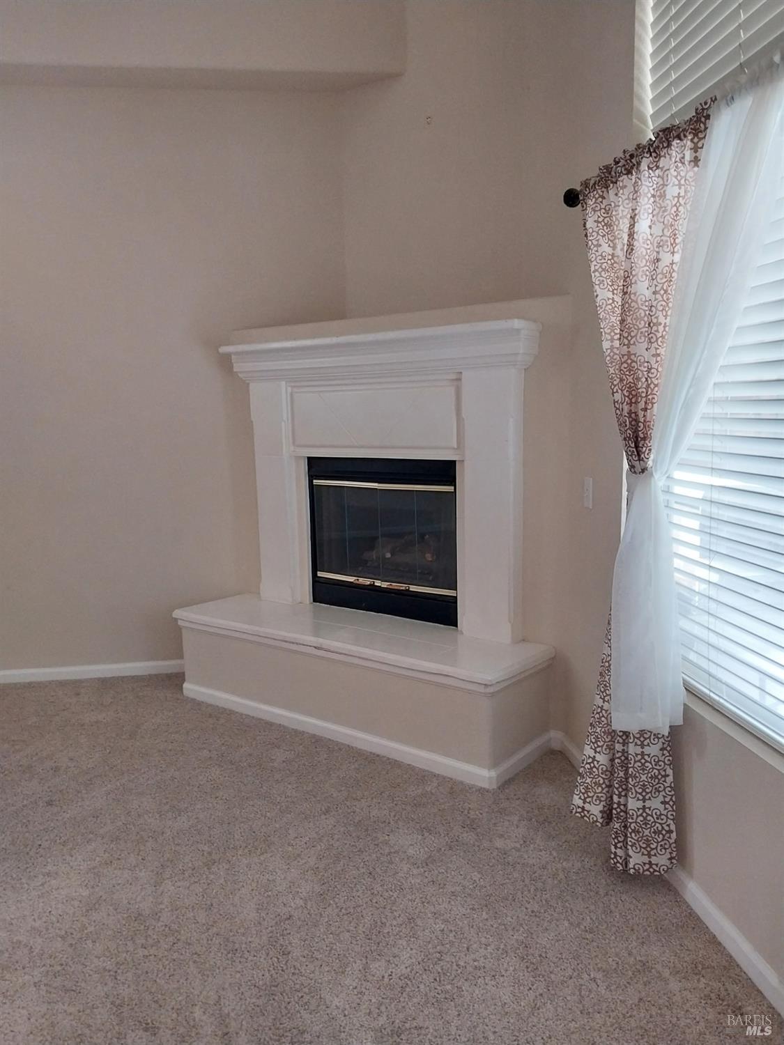 Detail Gallery Image 4 of 54 For 304 Ranch House Dr, Cloverdale,  CA 95425 - 5 Beds | 3 Baths