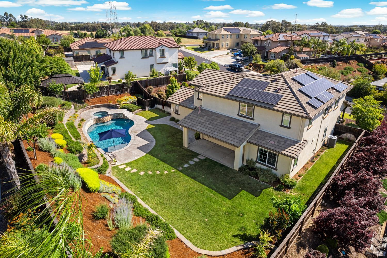 Detail Gallery Image 1 of 66 For 4012 Jade Crest Hill Way, Vacaville,  CA 95688 - 6 Beds | 4/1 Baths