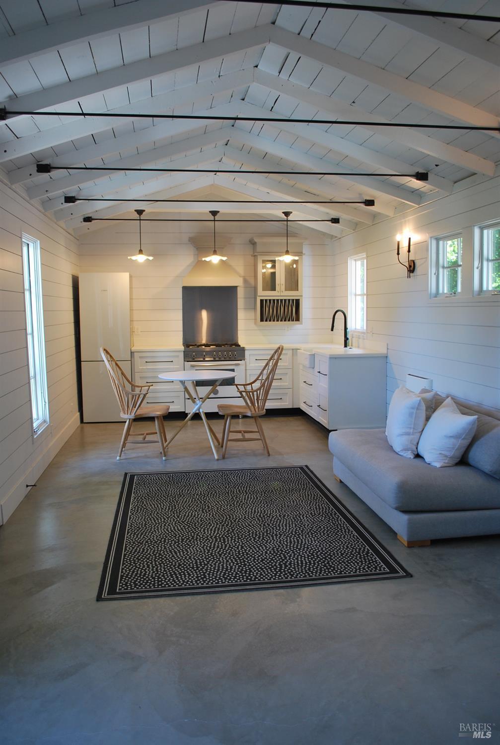Detail Gallery Image 42 of 50 For 1801 Bodega Ave, Petaluma,  CA 94952 - 5 Beds | 2/1 Baths