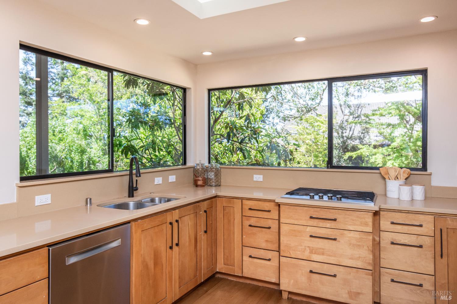Detail Gallery Image 27 of 79 For 1043 La Quinta Ct, Napa,  CA 94559 - 4 Beds | 3/1 Baths