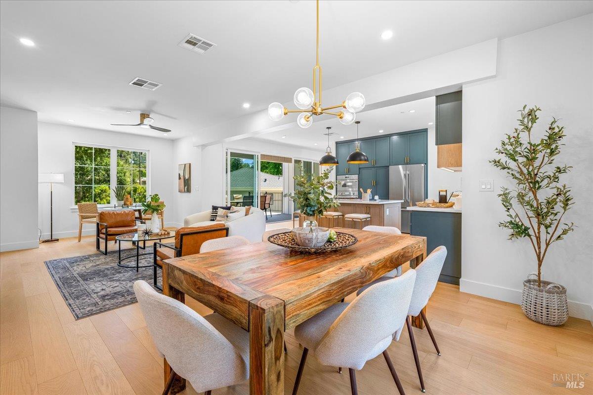 Detail Gallery Image 15 of 64 For 22 Cedar Ave, Kentfield,  CA 94904 - 5 Beds | 5 Baths