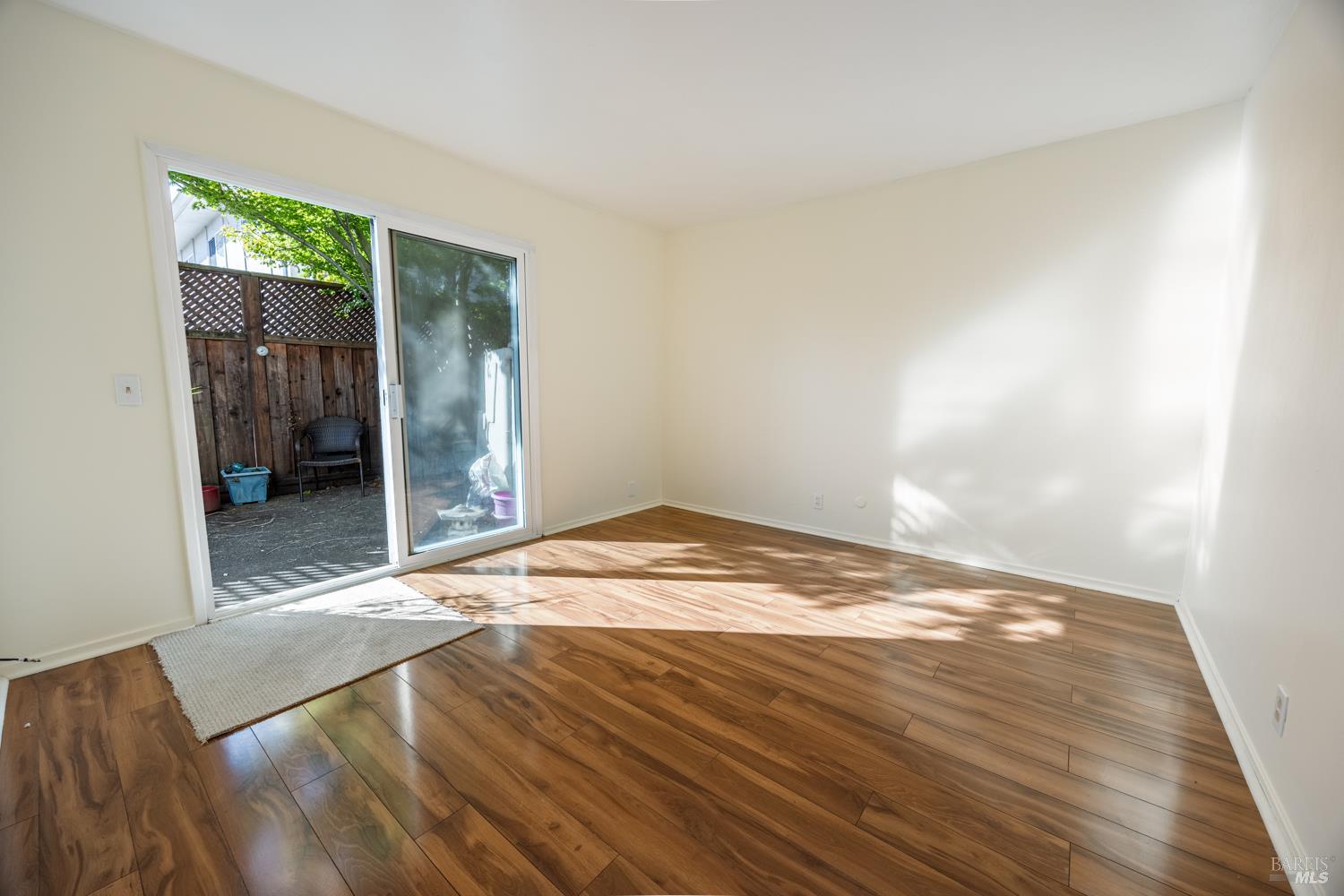 Detail Gallery Image 7 of 16 For 50 Sonoma St #3,  San Rafael,  CA 94901 - 1 Beds | 1 Baths