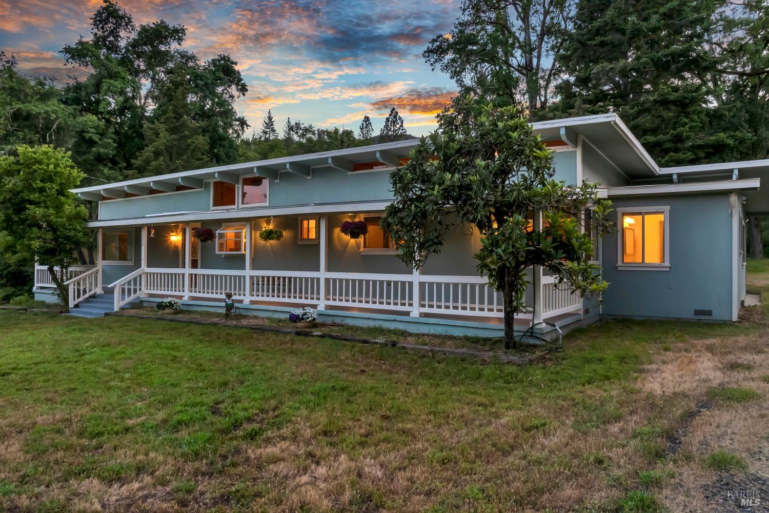 Detail Gallery Image 4 of 38 For 12255 Elk Mountain Rd, Upper Lake,  CA 95485 - 3 Beds | 2 Baths