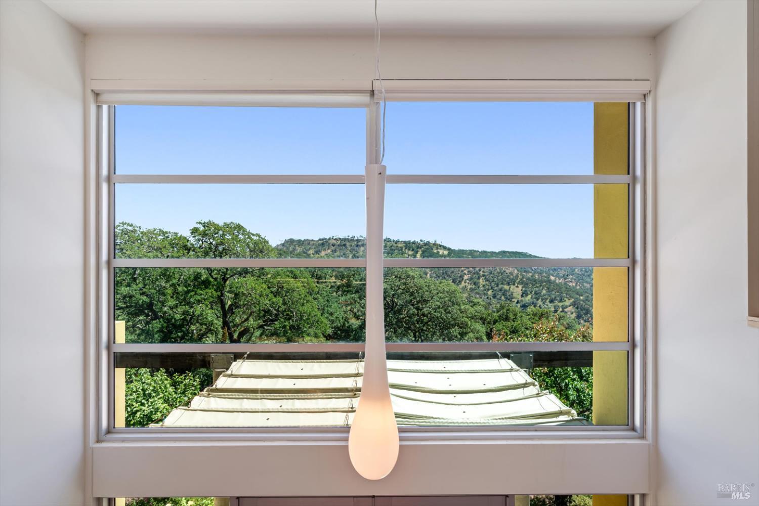 Detail Gallery Image 33 of 54 For 48 Longhorn Ridge Rd, Napa,  CA 94558 - 3 Beds | 3/1 Baths