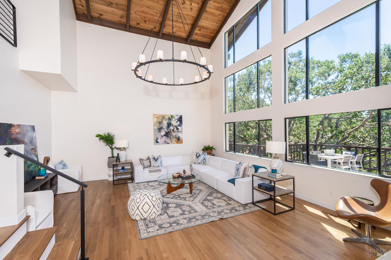 Detail Gallery Image 13 of 79 For 1043 La Quinta Ct, Napa,  CA 94559 - 4 Beds | 3/1 Baths