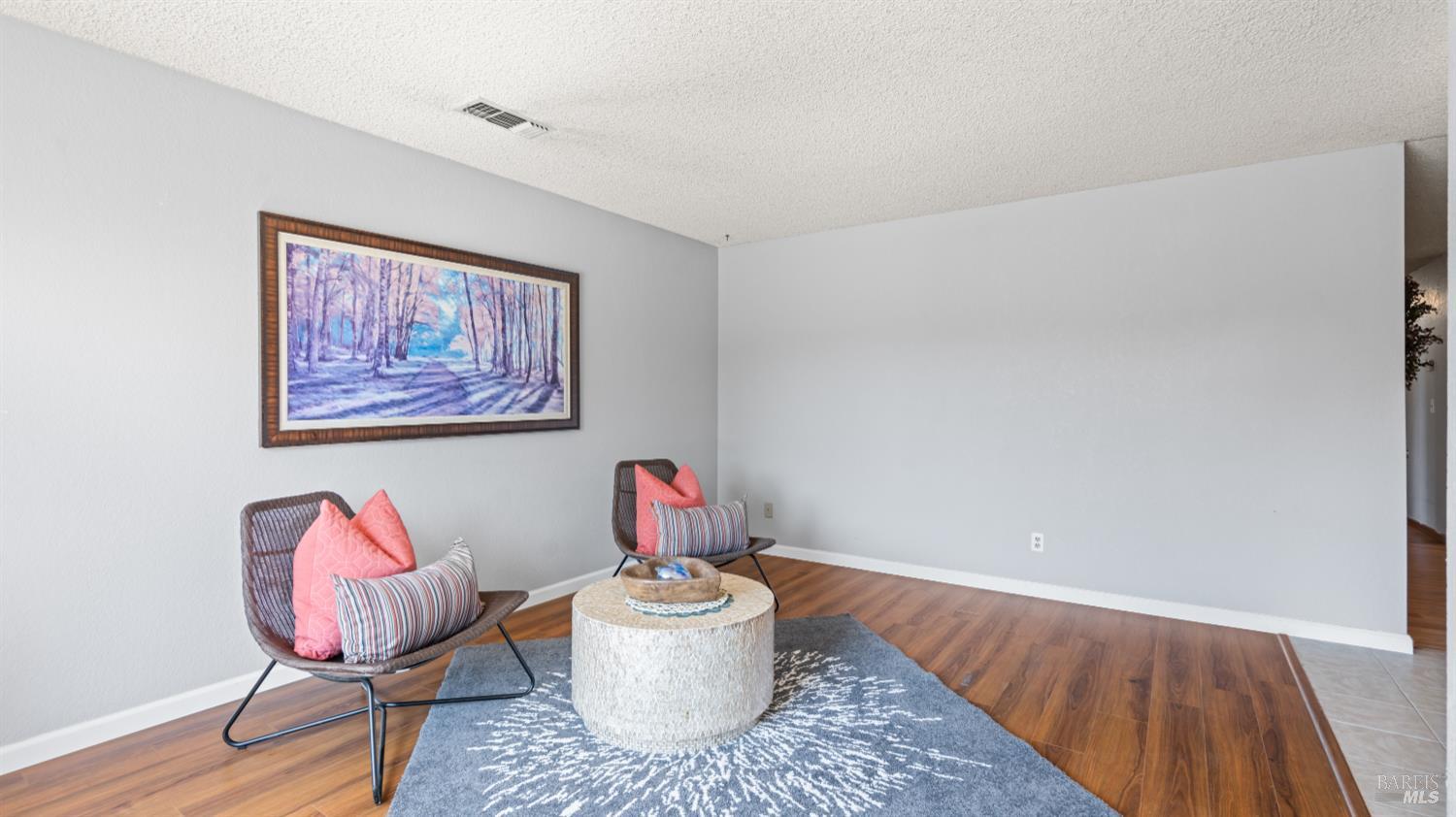 Detail Gallery Image 7 of 41 For 155 Midvale Dr, Vacaville,  CA 95687 - 4 Beds | 2 Baths