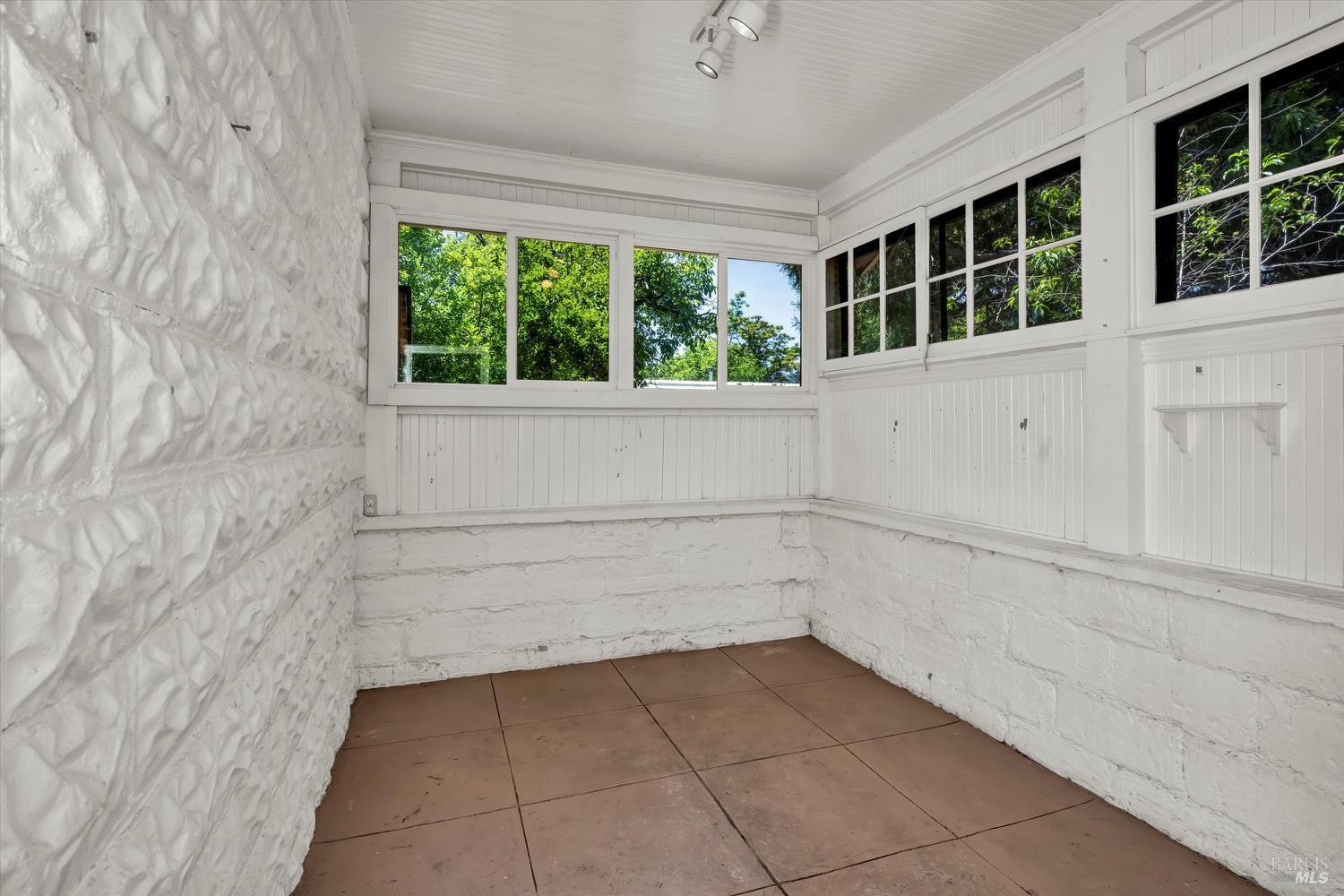 Detail Gallery Image 12 of 28 For 21345 Bush St, Middletown,  CA 95461 - 2 Beds | 1 Baths