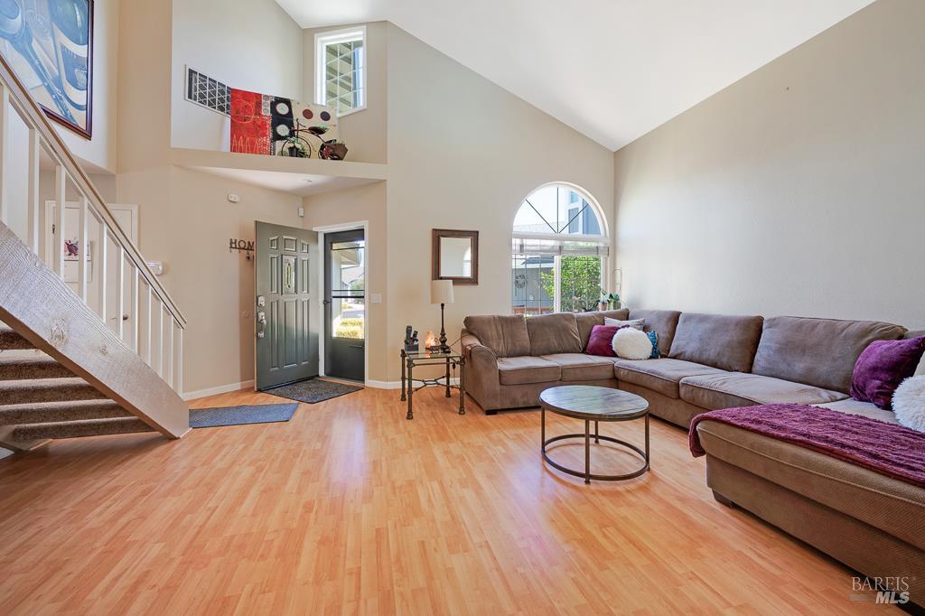 Detail Gallery Image 6 of 46 For 1405 Montana Pl, Rohnert Park,  CA 94928 - 4 Beds | 2/1 Baths