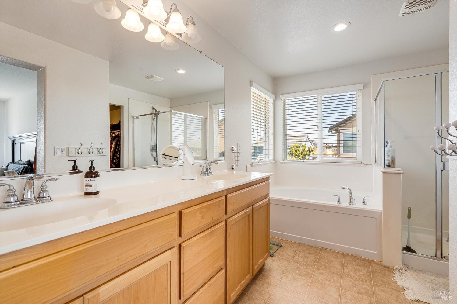 Detail Gallery Image 22 of 31 For 236 Cogburn Way, Vacaville,  CA 95687 - 5 Beds | 2/1 Baths