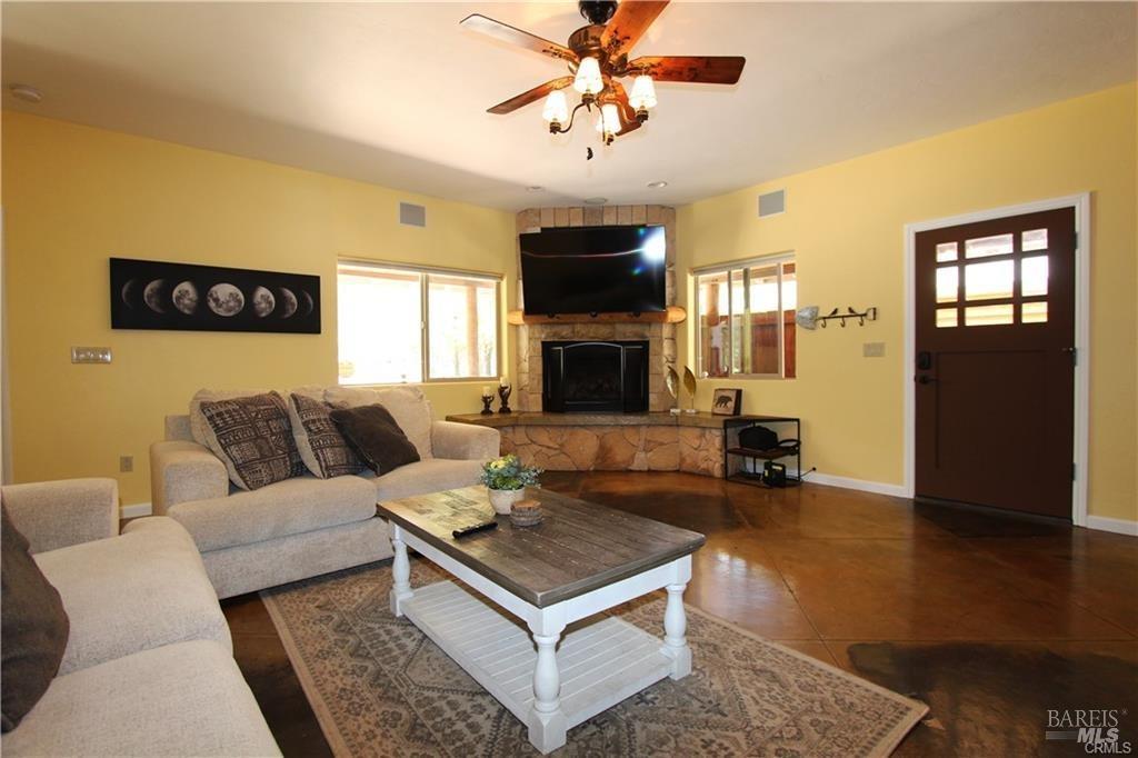 Detail Gallery Image 7 of 60 For 7497 Harrington Flat Rd, Kelseyville,  CA 95451 - 5 Beds | 3 Baths