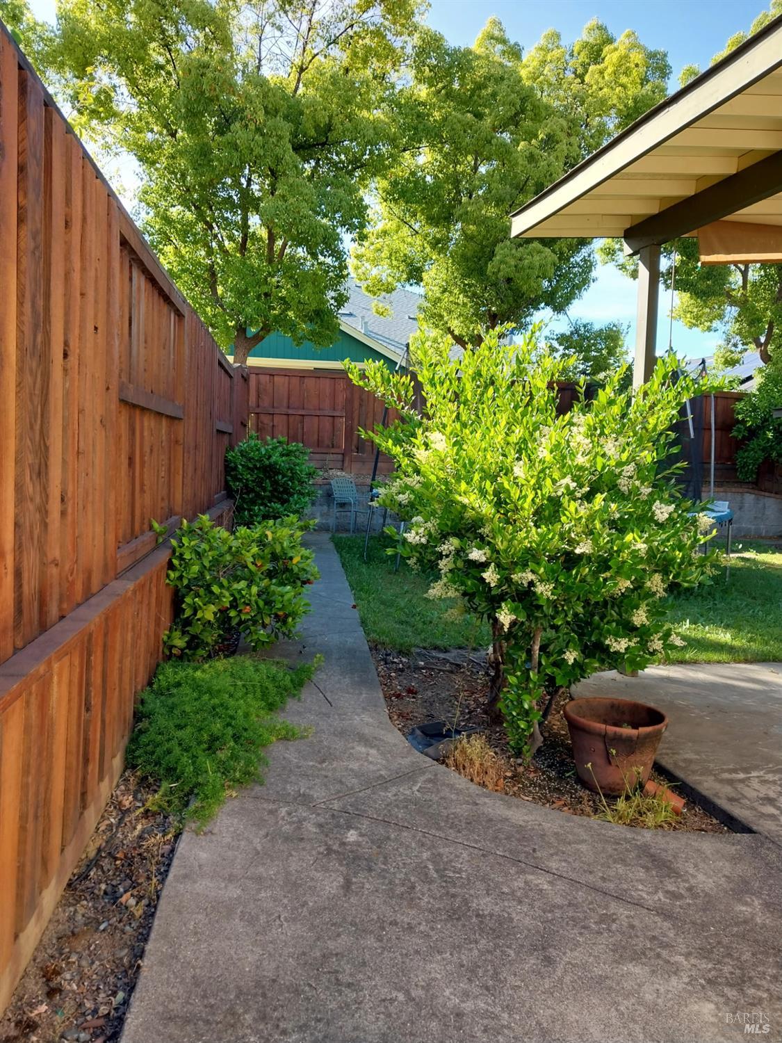 Detail Gallery Image 42 of 54 For 304 Ranch House Dr, Cloverdale,  CA 95425 - 5 Beds | 3 Baths