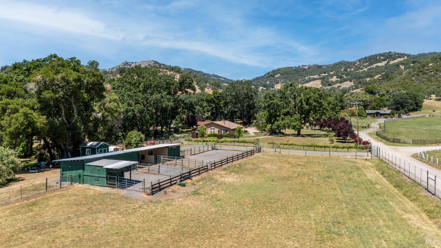 Detail Gallery Image 42 of 50 For 3700 Feliz Creek Rd, Hopland,  CA 95449 - 3 Beds | 3 Baths