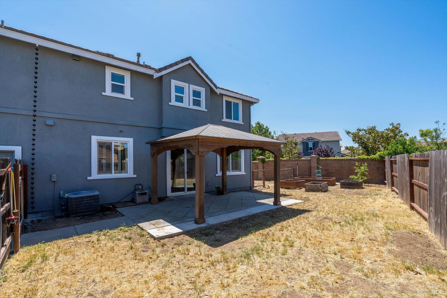 Detail Gallery Image 28 of 31 For 236 Cogburn Way, Vacaville,  CA 95687 - 5 Beds | 2/1 Baths