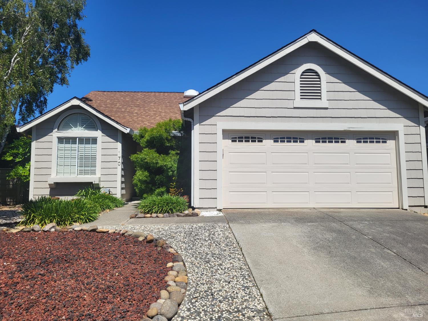 Detail Gallery Image 1 of 36 For 170 Moonraker Ct, Vallejo,  CA 94590 - 3 Beds | 2 Baths