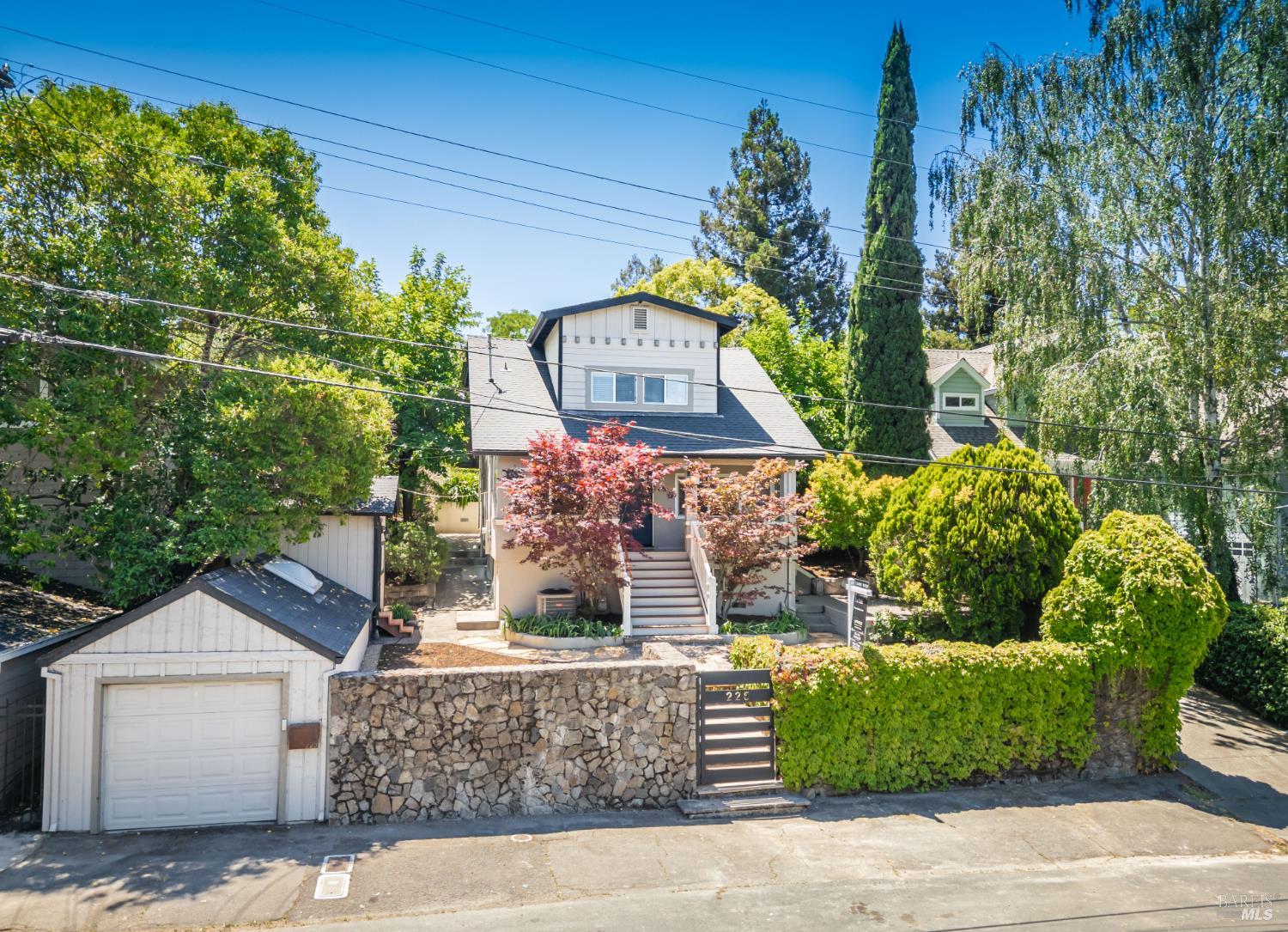 Detail Gallery Image 2 of 53 For 225 Berna Ave, Napa,  CA 94559 - 3 Beds | 2/1 Baths